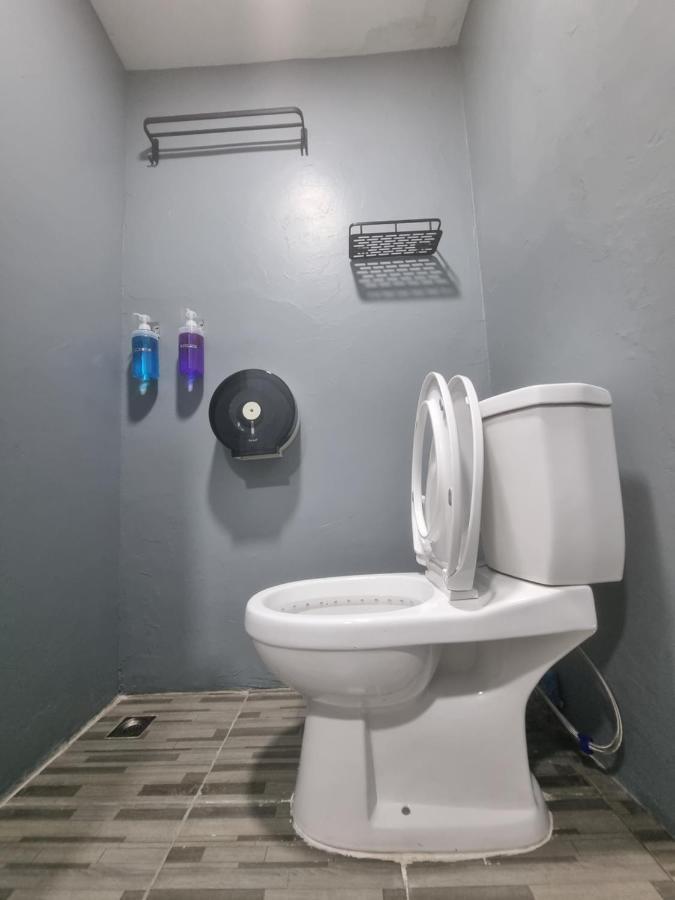 Met A Space Pod @Phrom Phong Bangkok Bagian luar foto