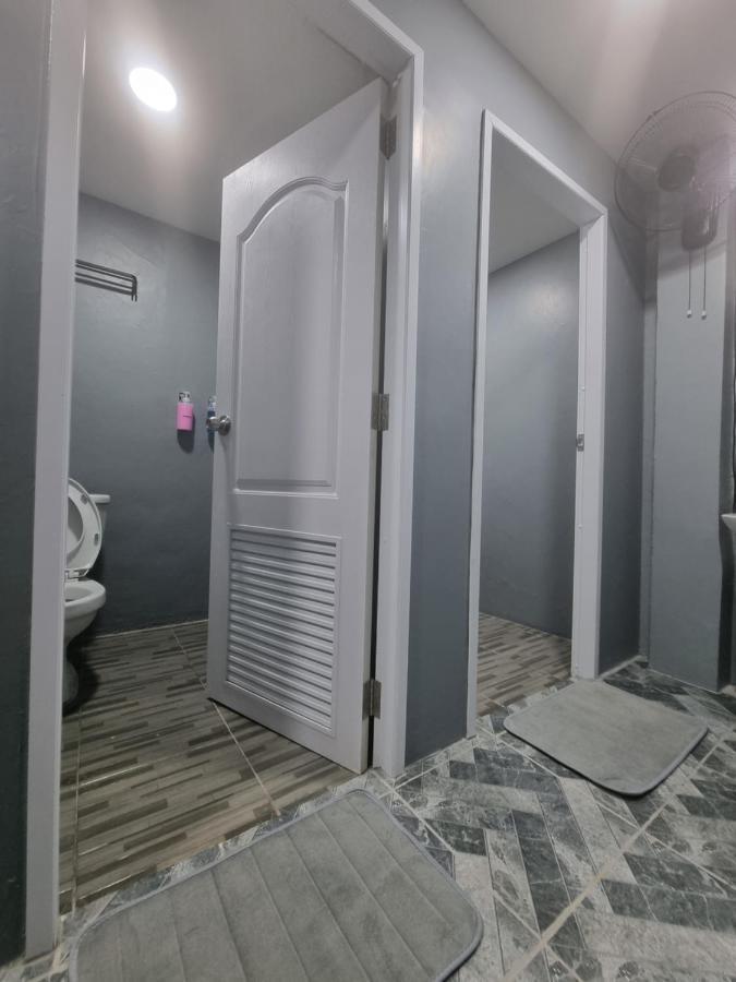 Met A Space Pod @Phrom Phong Bangkok Bagian luar foto
